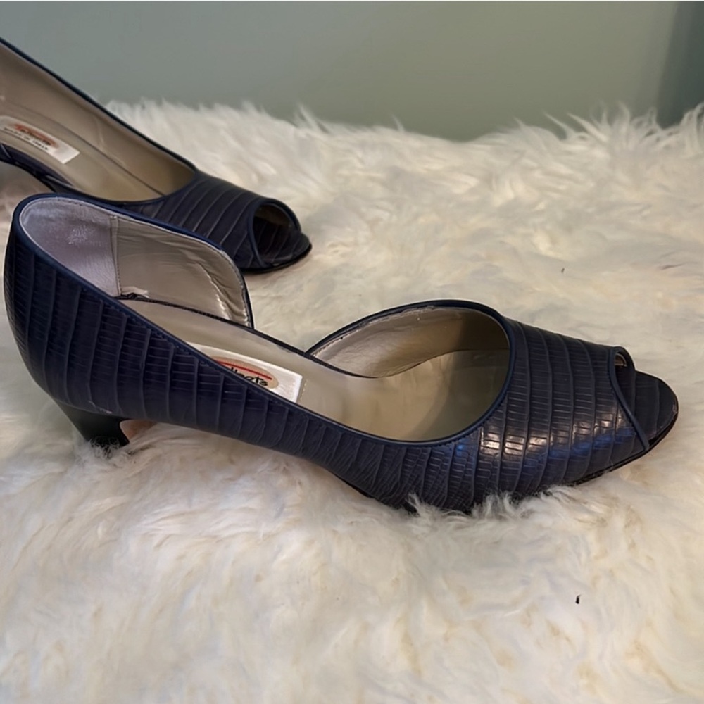 Talbots Pumps - Picture 3 of 6